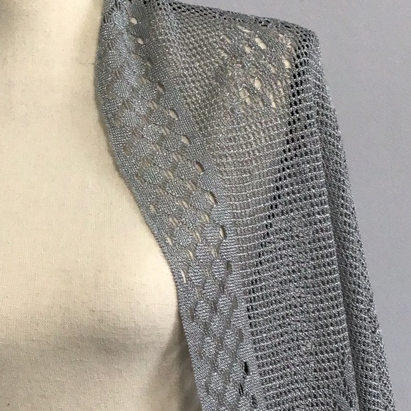 Amazing Delicate Gray Triangular Party Wrap - Picture 9 of 12
